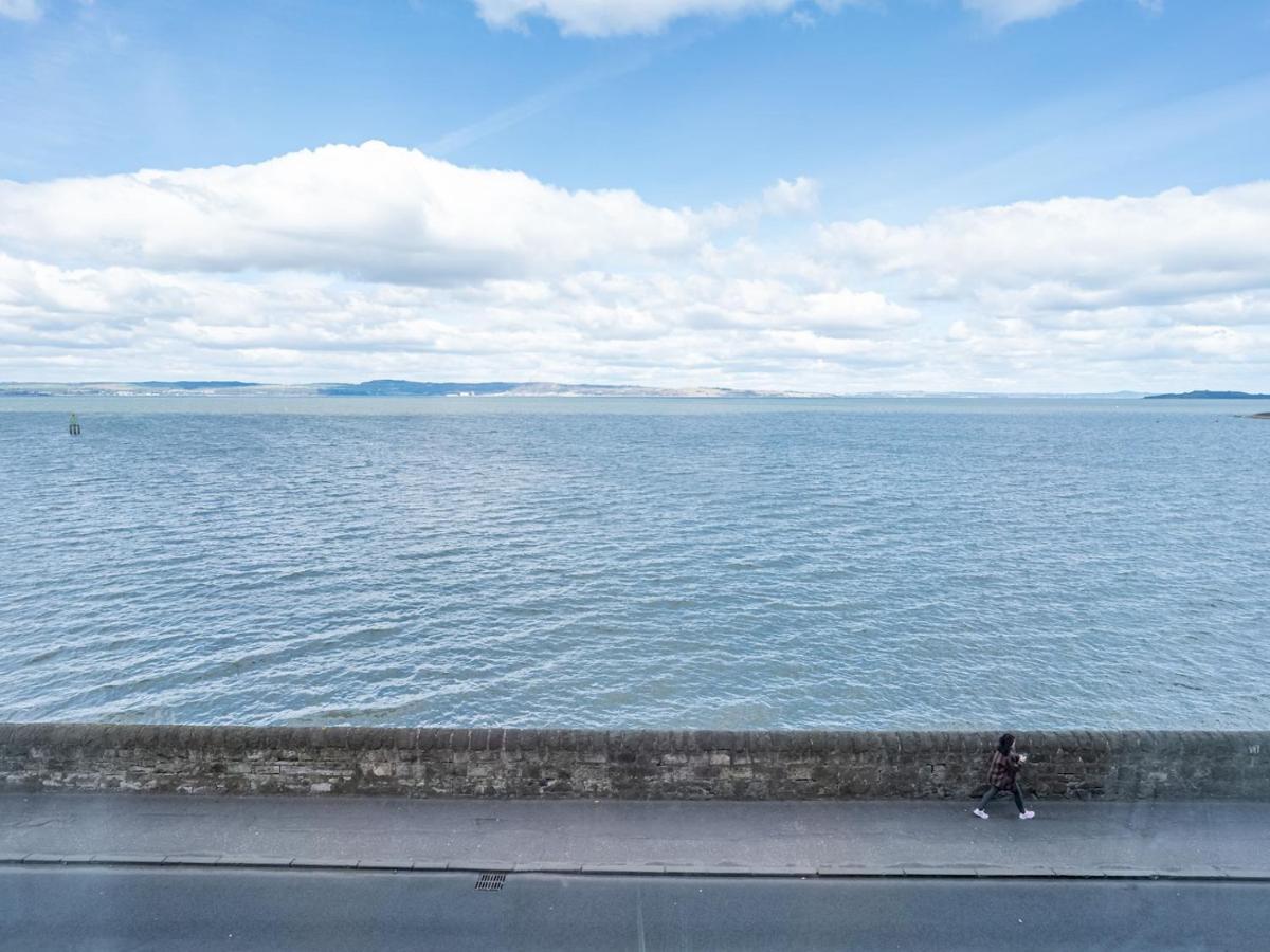 Appartamento Pass The Keys Stunning Flat With Sea View And Parking Edimburgo Esterno foto