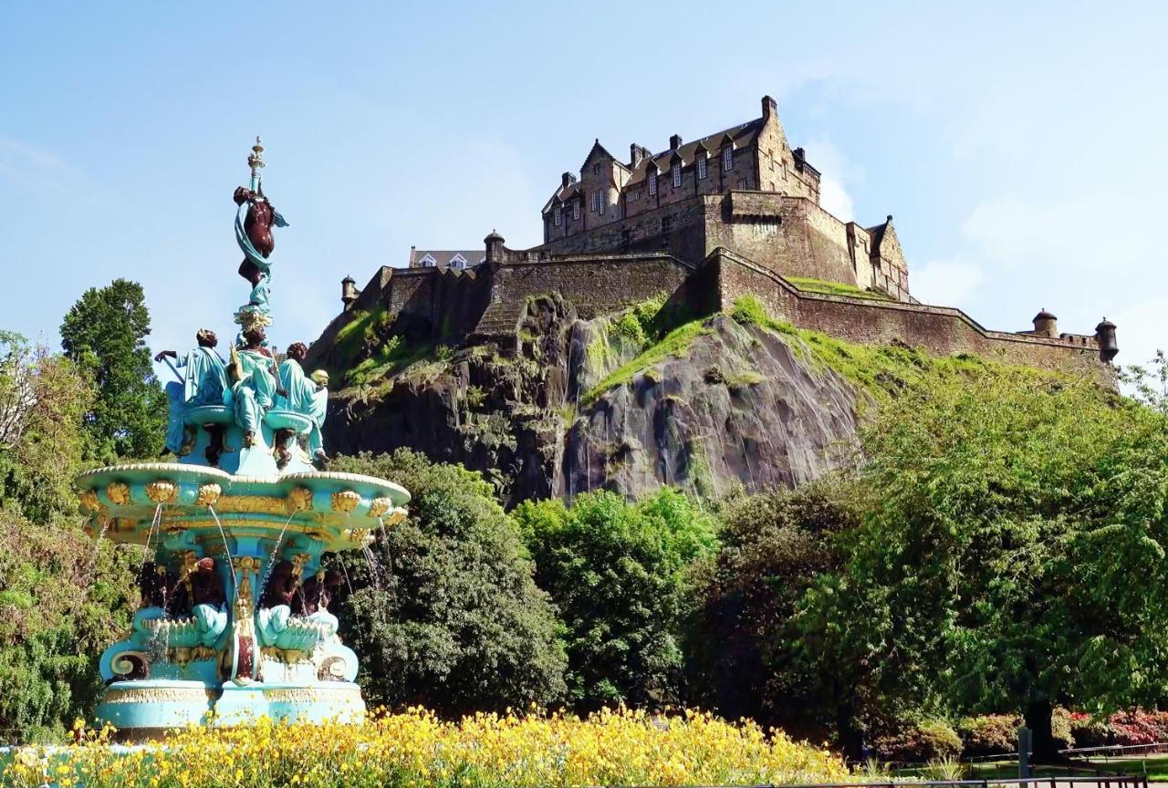 Appartamento Pass The Keys Stunning Flat With Sea View And Parking Edimburgo Esterno foto